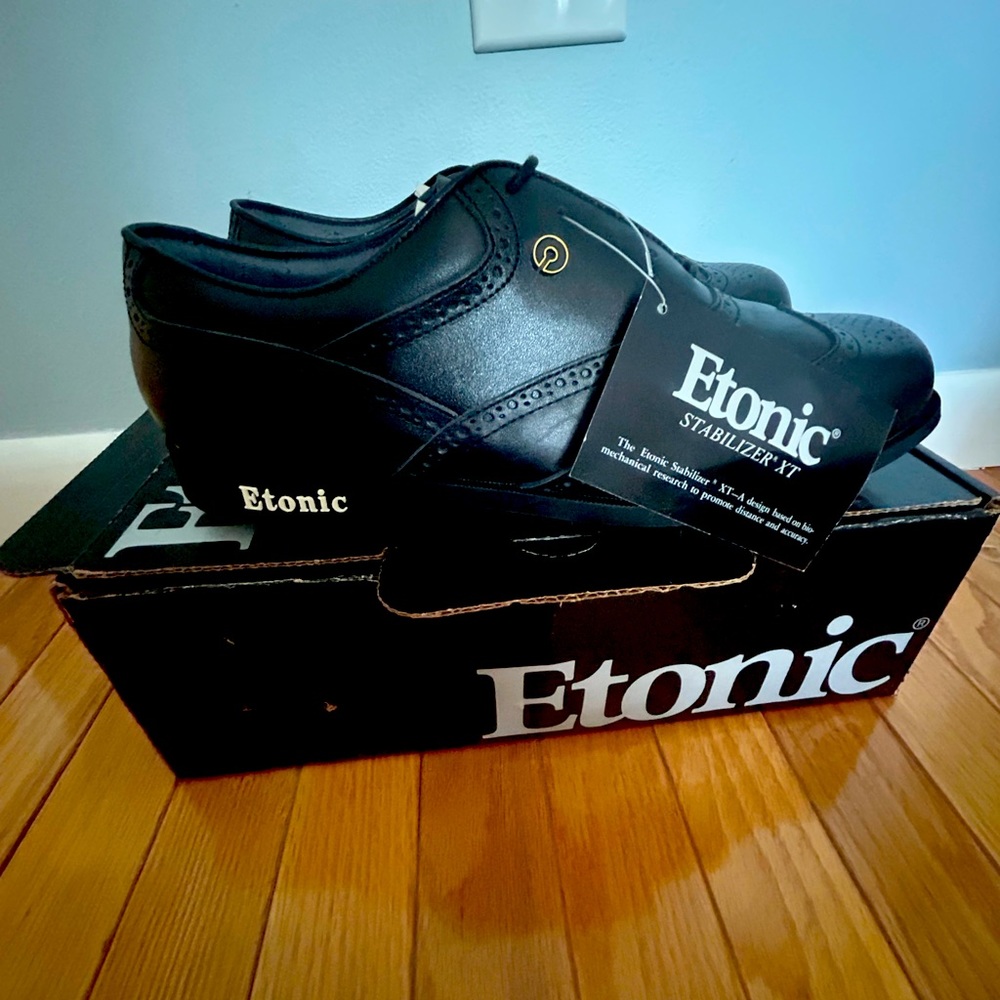 Call shoes for men or women size 10 wide ❤️🇺🇸